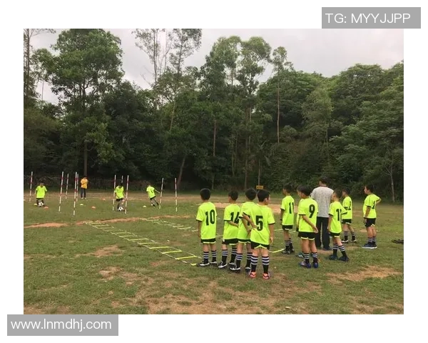 足球心理揭秘:深入分析上海足球队的心理素质与竞技表现 足球心理揭秘:深入分析上海足球队的心理素质与竞技表现