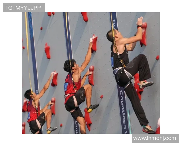 成都攀岩队的包夹战术解析与攀岩热点的深度探讨