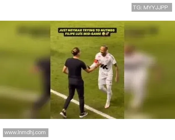 足球明星幽默瞬间引发热议笑岔腹肌的背后故事揭秘 足球明星幽默瞬间引发热议笑岔腹肌的背后故事揭秘