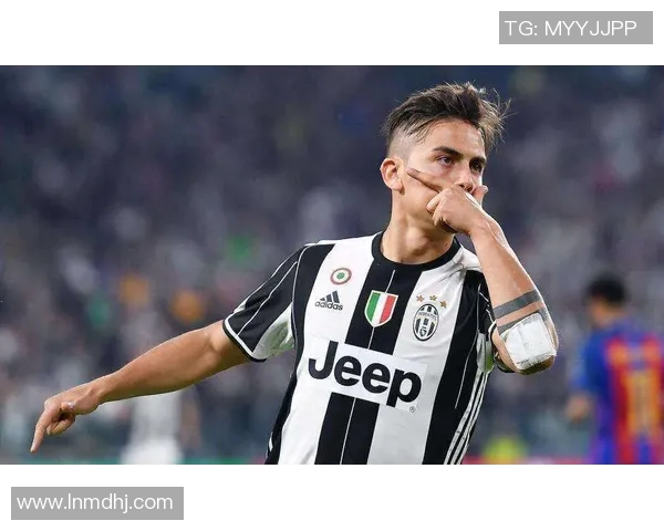 足球明星社交账号揭秘：如何通过社交媒体塑造个人品牌与影响力